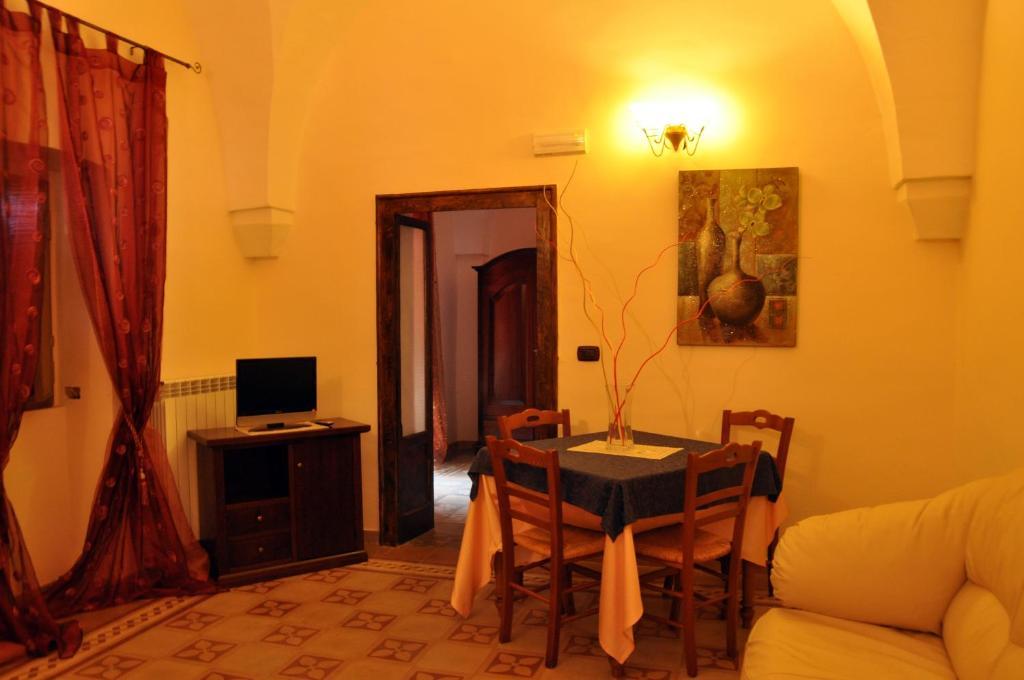 Al Borgo Antico Ristorante E B&B Crispiano ภายนอก รูปภาพ