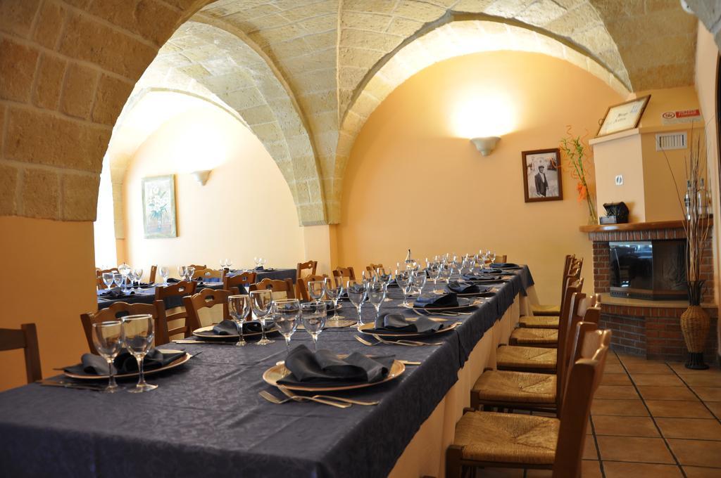 Al Borgo Antico Ristorante E B&B Crispiano ภายนอก รูปภาพ